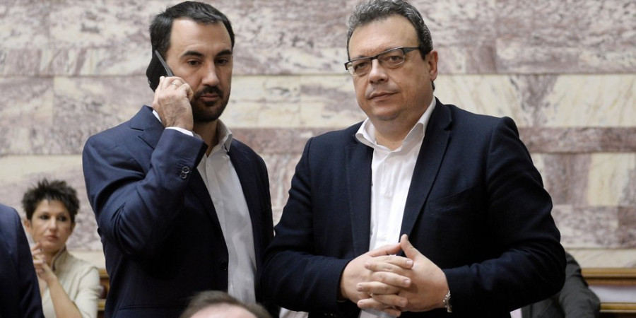 Φάμελλος - Χαρίτσης: Ζητούν με κοινή τους επιστολή τη σύγκλιση του συμβουλίου πολιτικών αρχηγών
