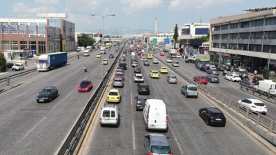 ΥΠΟΙΚ: €492 εκατ. σε Δήμους-Περιφέρειες για την οδική ασφάλεια