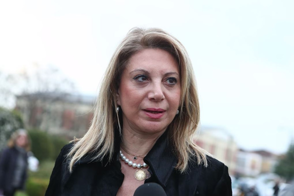 Η Καρυστιανού ανοίγει τα «χαρτιά» της – Αποκαλυπτήρια του κόμματος και συμβολισμοί