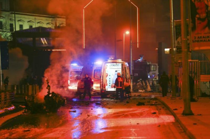 Βίντεο-Ντοκουμέντο: Η στιγμή που ο βομβιστής αυτοκτονίας σκορπά το θάνατο