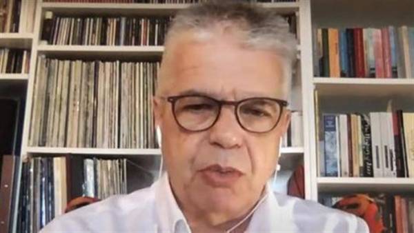 Γώγος: Να πειστούμε ότι τα παιδιά μας πρέπει να εμβολιαστούν