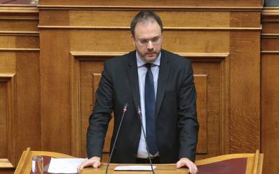 Θεοχαρόπουλος: «Ναι» στη Συμφωνία, «όχι» στην κυβέρνηση