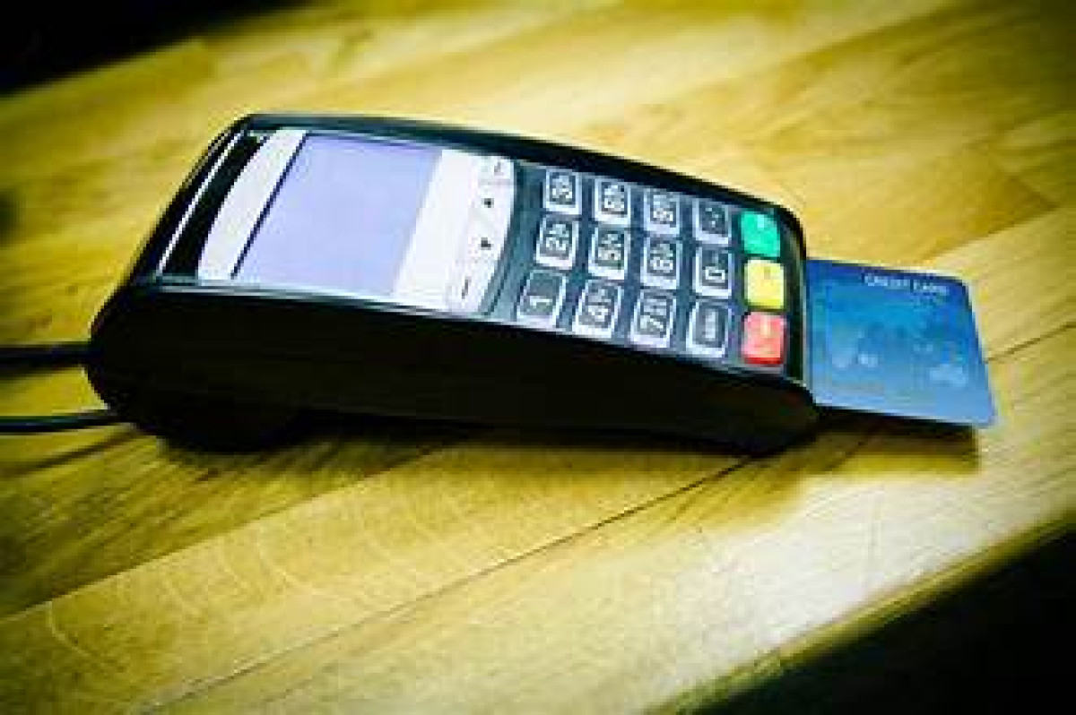 Visa - ΙΜΕ ΓΣΕΒΕΕ: Πάνω από 1 στις 2 ΜμΕ πραγματοποιούν τις επιχειρηματικές τους δαπάνες με κάρτα
