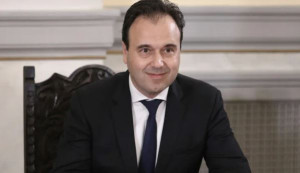 Παπαστεργίου: Επιστρατεύεται η τεχνολογία κατά της οπαδικής βίας-Το πλάνο «e-justice»