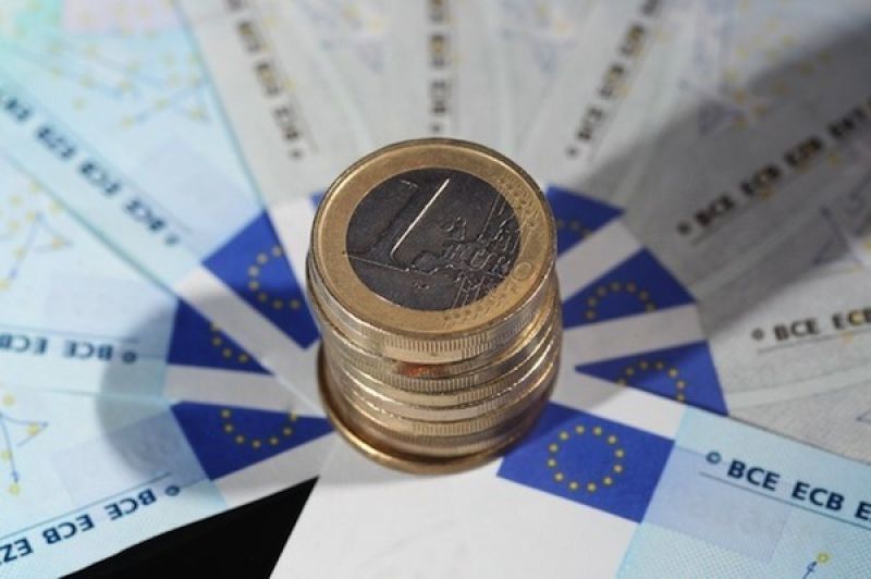 Bloomberg: "Η αναδιάρθρωση της ελληνικής οικονομίας φέρνει αποτέλεσμα"