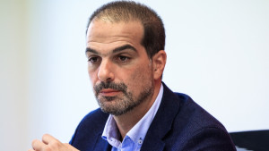 Σακελλαρίδης: «Όσοι θέλουν να φύγουν, να το κάνουν τώρα» – Άνοιγμα της Νέας Αριστεράς σε ΜέΡΑ25 και Οικολογία