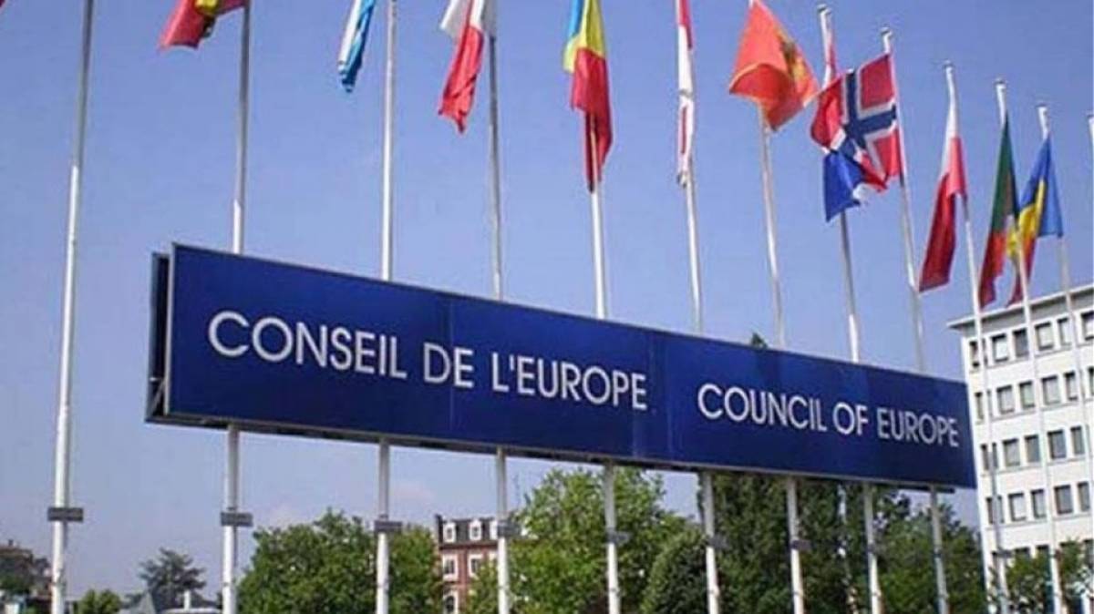 Πολωνία: Αποχωρεί από τη σύμβαση για τη βία κατά γυναικών