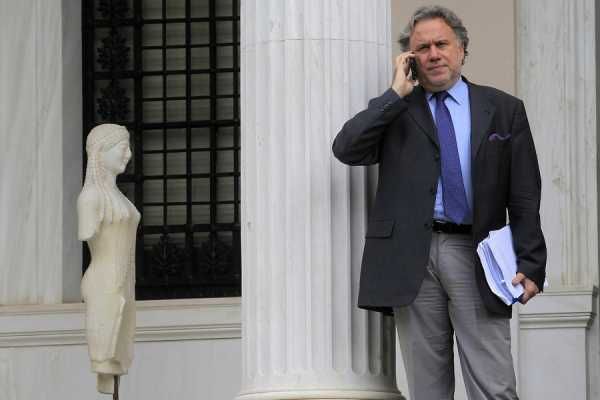 Νέο ασφαλιστικό: Μείωση 30% στις συντάξεις και εξωφρενικές εισφορές