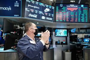 Τεχνολογικό sell off στη Wall Street- Στο προσκήνιο η Fed