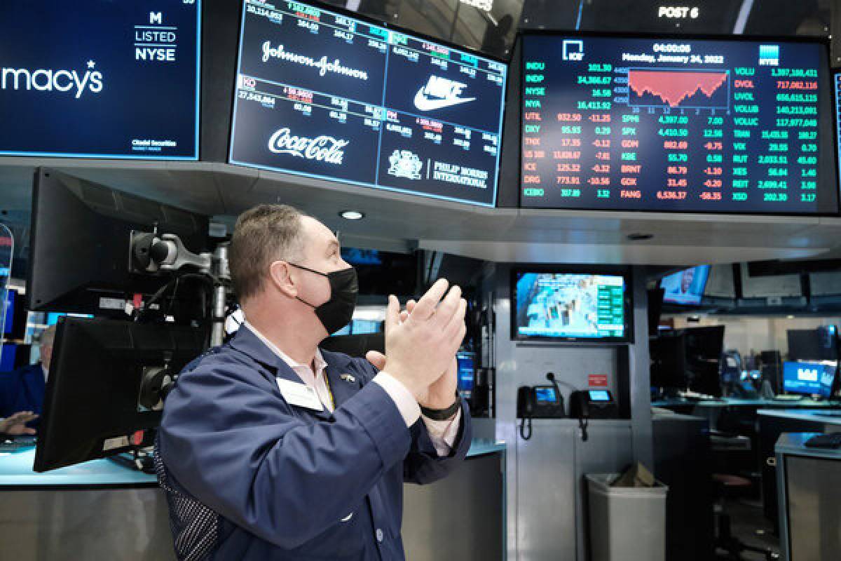Τεχνολογικό sell off στη Wall Street- Στο προσκήνιο η Fed