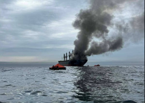 Πόλεμος στα Στενά του Ορμούζ: Νέες επιθέσεις σε εμπορικά πλοία