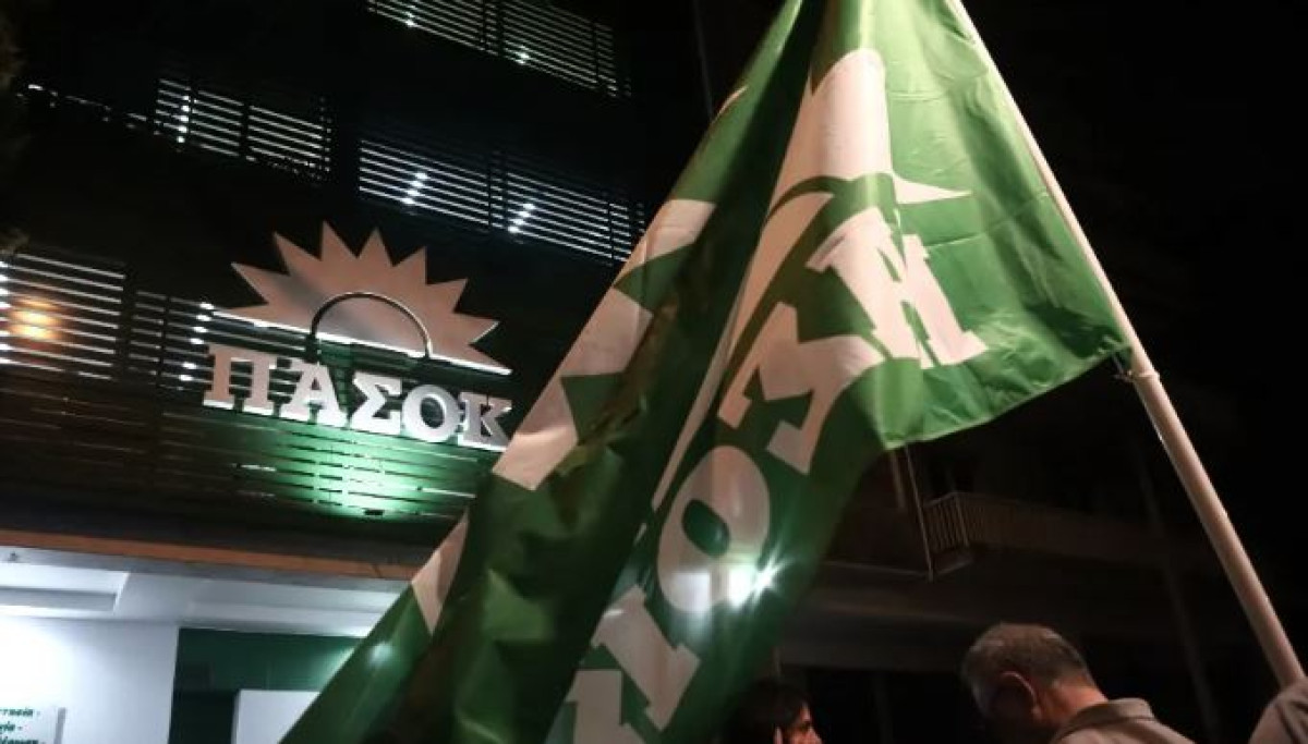ΠΑΣΟΚ: Εάν ο Αυγενάκης δεν μπορεί, ας πάει σπίτι του