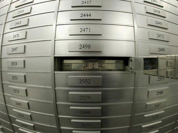 Ψηφίστηκε η «αποκάλυψη» των καταθέσεων εξωτερικού-Αντιπαράθεση Αλεξιάδη με αντιπολίτευση