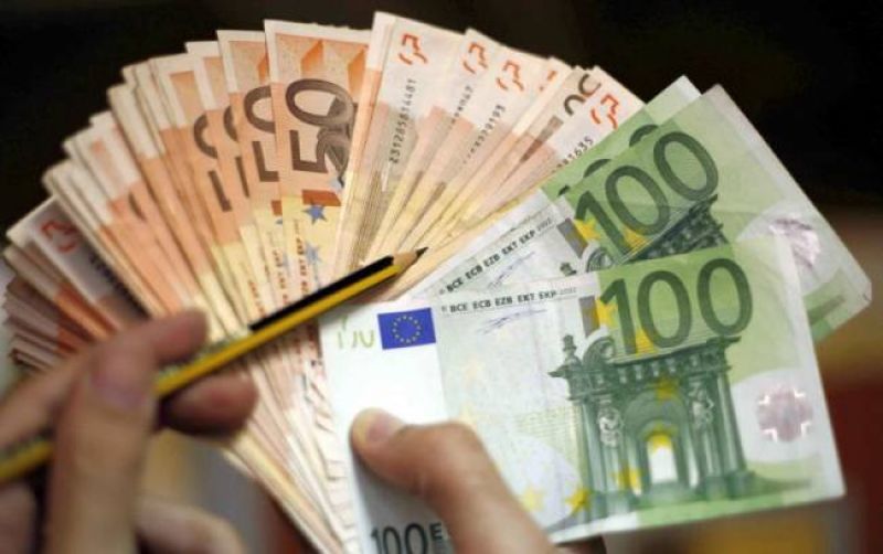Έτσι θα ελέγχονται τα εμβάσματα στο εξωτερικό