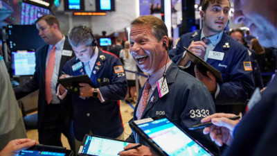 Wall Street: Ηχηρή απάντηση των αγοραστών μετά το 6ήμερο sell off