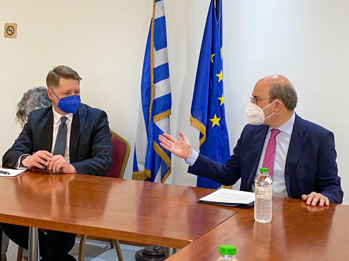 Συνάντηση Χατζηδάκη με τον Εκτελεστικό Διευθυντή της Ευρωπαϊκής Αρχής Εργασίας