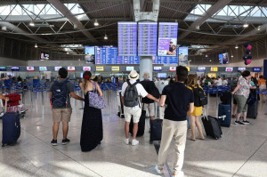 INSETE Intelligence: Αύξηση 5,6% στις αεροπορικές αφίξεις το δεκάμηνο &amp; 9% στις ταξιδιωτικές εισπράξεις