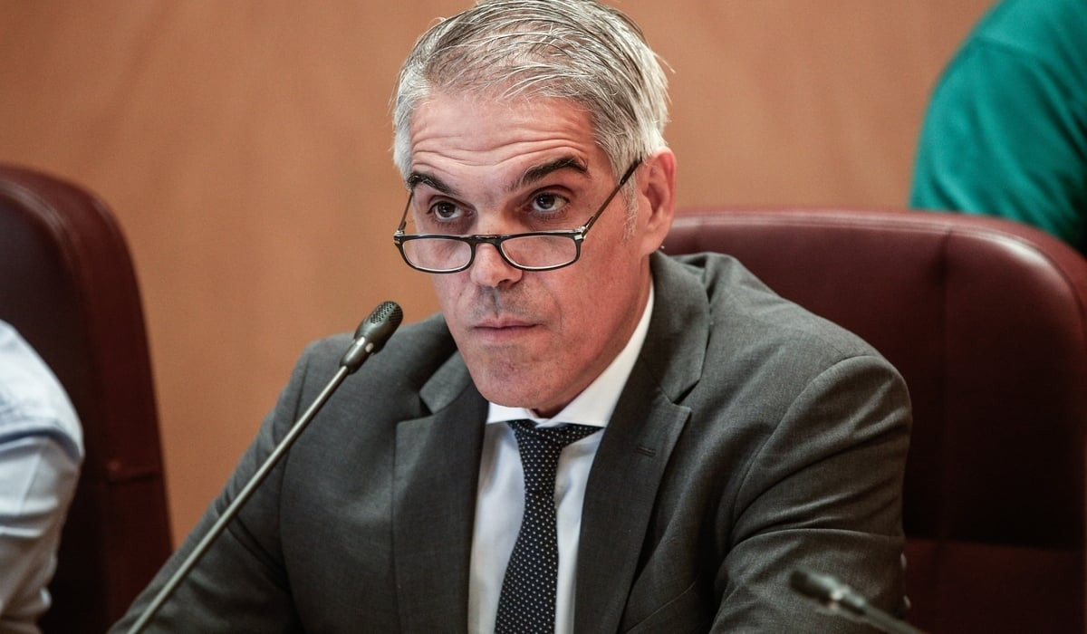 Έρευνα κατά αντιδημάρχου της Αθήνας- Βρέθηκαν αδιευκρίνιστα €800.000