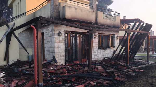 Χαλκιδική: Βελτιωμένη η εικόνα από την πυρκαγιά στη Σίβηρη - Σε επιφυλακή για διάσπαρτες εστίες