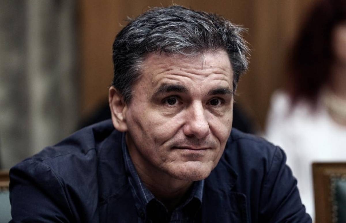Τσακαλώτος: Στα 2015-16 αυξήθηκε το ετήσιο εισόδημα της μεσαίας τάξης