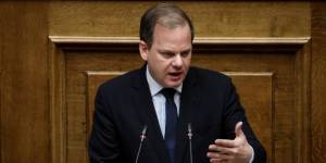 Καραμανλής: Θα αργήσει ο διαγωνισμός για 1.000 οχήματα σε Αθήνα-Θεσσαλονίκη