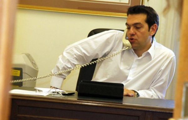 Τηλεφωνικός «πυρετός» στο Μαξίμου: Επικοινωνία Τσίπρα με Γιούνκερ, Ολάντ