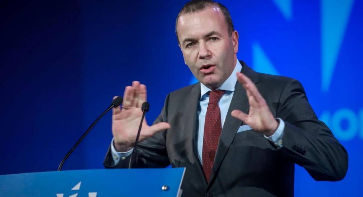 Βέμπερ σε Τσίπρα: Να τερματίσει το συνασπισμό με τους ΑΝΕΛ