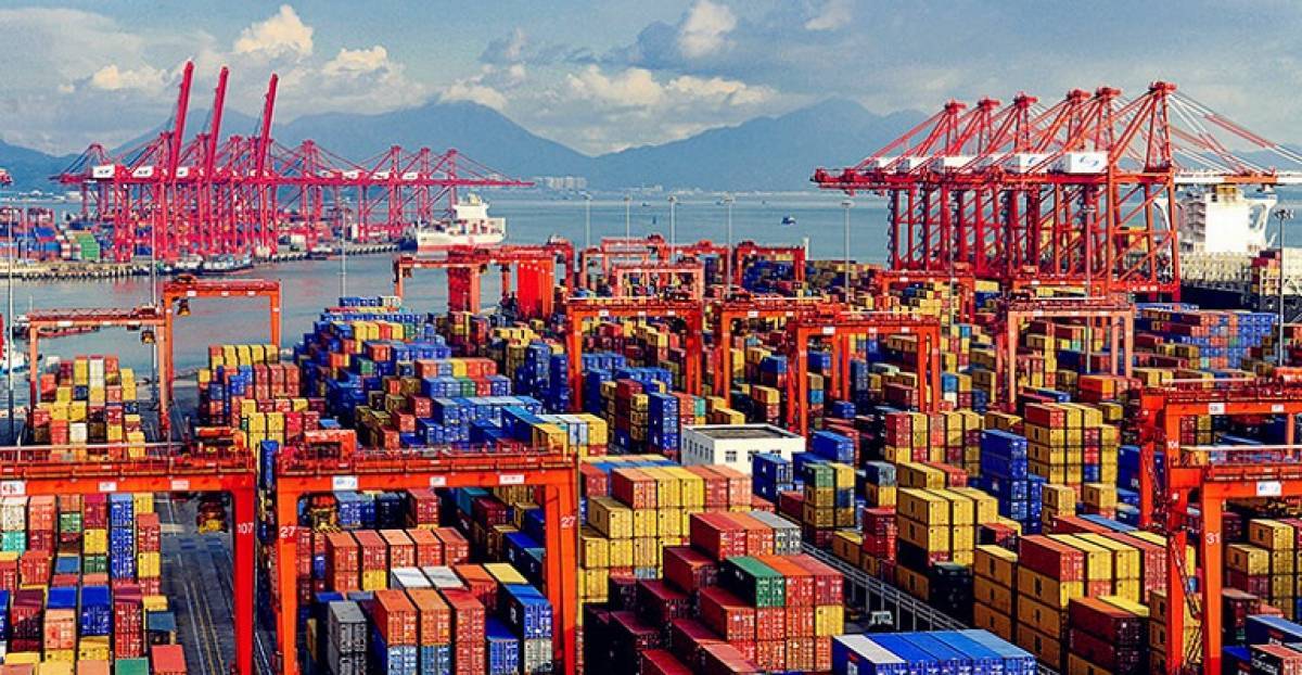 Η Κίνα θα μειώσει τα λιμενικά τέλη από τον Απρίλιο