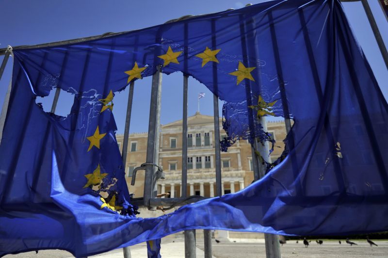 Spiegel: Επιστροφή στην ύφεση και πισωγύρισμα για την Ελλάδα