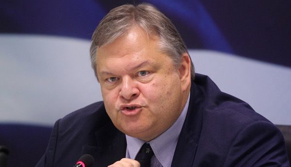 Βενιζέλος: Δεν δωρίζουμε σε κανέναν το ΠΑΣΟΚ