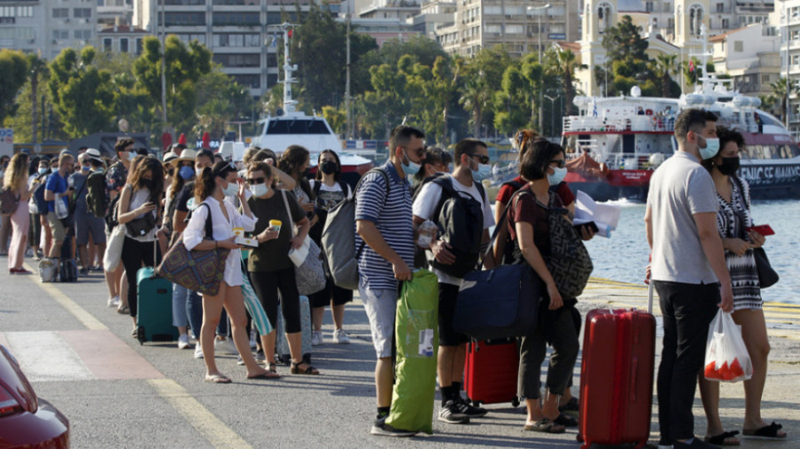 Έξοδος Αγίου Πνεύματος: Αυξημένη η κίνηση στα λιμάνια