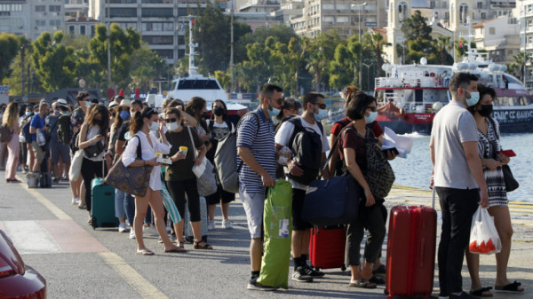Έξοδος Αγίου Πνεύματος: Αυξημένη η κίνηση στα λιμάνια