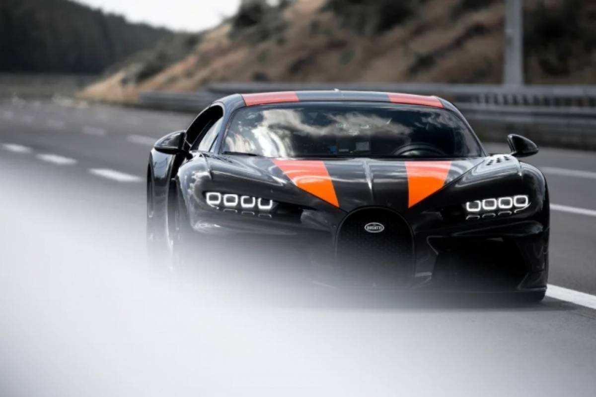 Το ταχύτερο hypercar στον κόσμο έπιασε τα 304.773 μίλια/ώρα