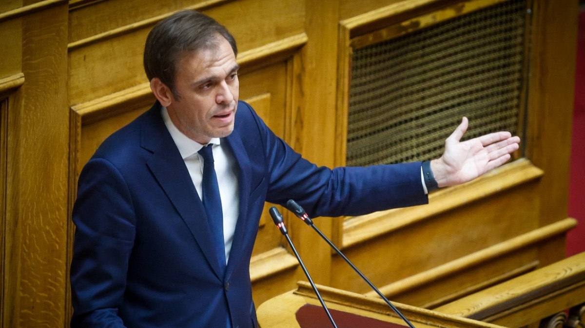 Νέος γύρος αντιπαράθεσης κυβέρνησης-ΠΑΣΟΚ για το άρθρο 16
