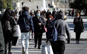 Κορονοϊός: Από παράταση σε παράταση τα μέτρα-Προβληματίζουν οι «σκληροί» δείκτες