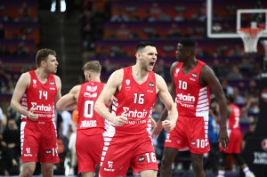 Στον τελικό της Euroleague ο Ολυμπιακός με επική ανατροπή