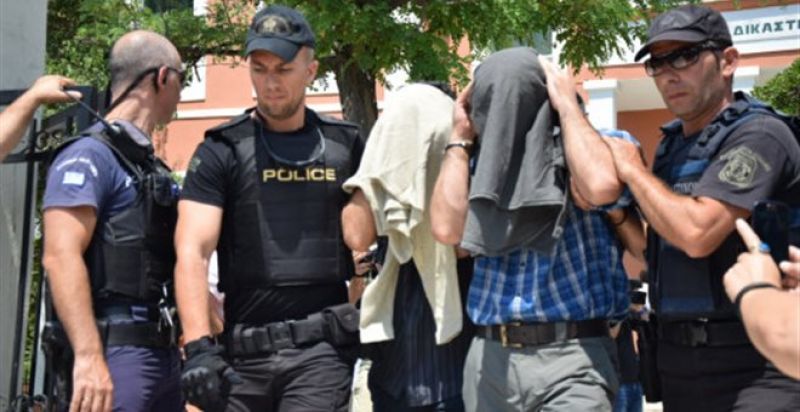 Μη έκδοση των πρώτων 2 Τούρκων αξιωματικών πρότεινε η εισαγγελέας