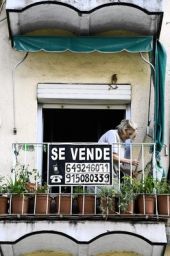 Ισπανία: Σε ελεύθερη πτώση οι τιμές κατοικιών το α' τρίμηνο