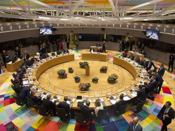 Eurogroup: Η δόση στο επίκεντρο της σημερινής ατζέντας, αλλά όχι το χρέος