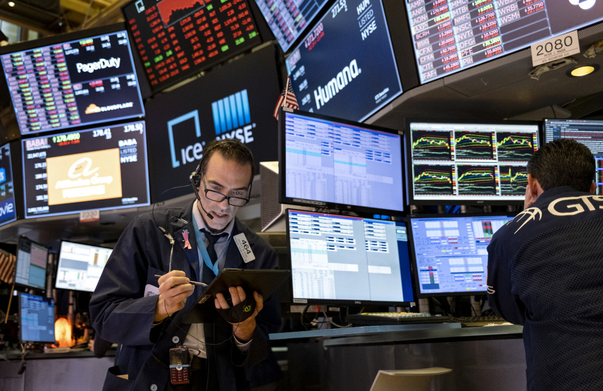 Η χειρότερη ημέρα απ'τον Ιούνιο για Dow Jones, S&amp;P 500