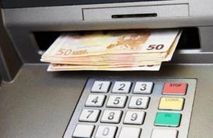 Αντίστροφη μέτρηση για την πλήρη άρση των capital controls