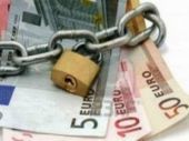 "Δρομολογήθηκαν" 10.000 εντολές κατάσχεσης για χρέη σε ασφαλιστικά ταμεία