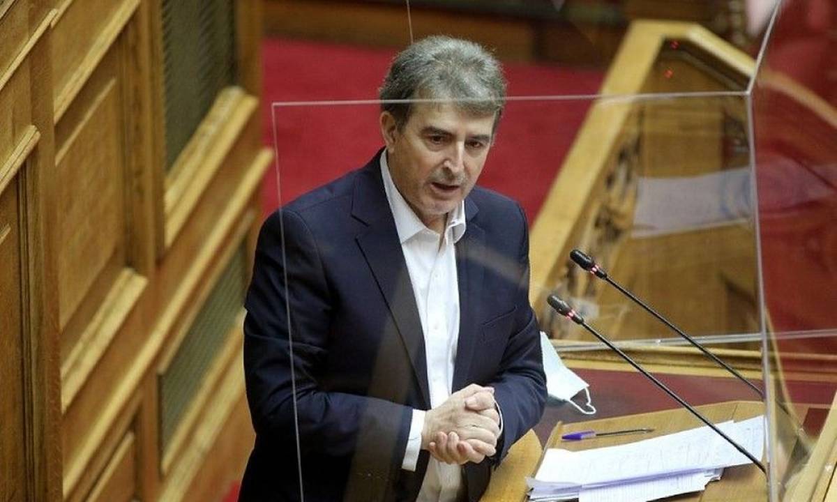 Χρυσοχοΐδης για δυτική Αττική: Θα σφραγισθούν και σπίτια αν χρειαστεί