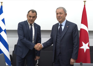 Παναγιωτόπουλος- Ακάρ έσπασαν (;) τον πάγο στο ΝΑΤΟ- Τι ειπώθηκε