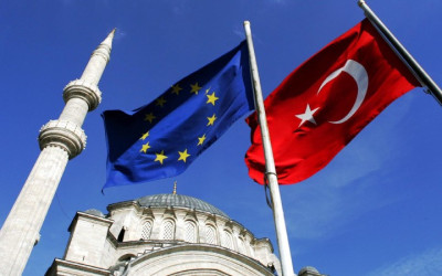 Κομισιόν σε Τουρκία: «Βήματα»...εκδημοκρατισμού για να ξαναρχίσουν οι ενταξιακές διαπραγματεύσεις