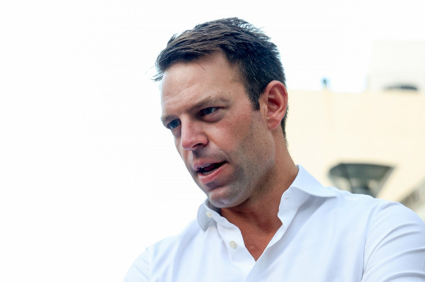 Κασσελάκης: Πρωθυπουργός της κωλοτούμπας ο Κυριάκος Μητσοτάκης