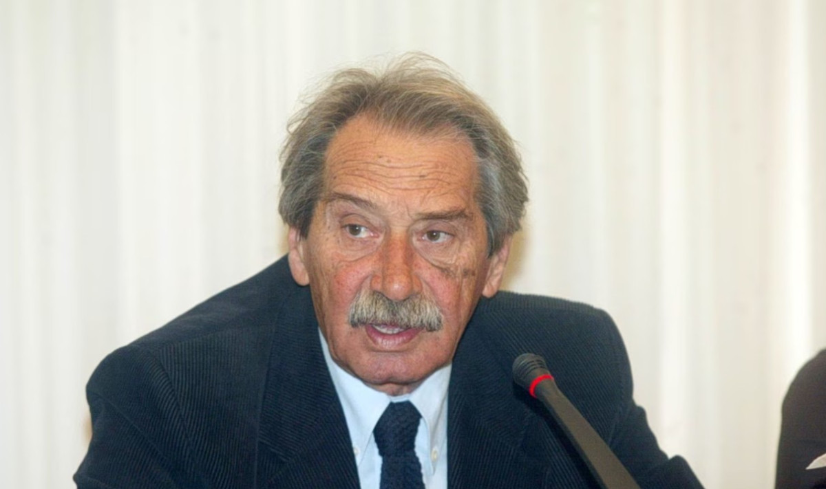 Έφυγε από τη ζωή ο δημοσιογράφος και πρώην κυβερνητικός εκπρόσωπος Αντώνης Κούρτης
