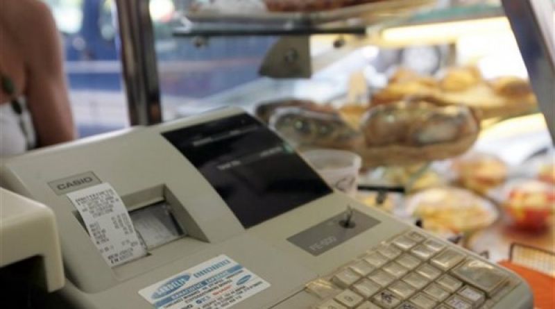Αδήλωτες ταμειακές μηχανές αποκάλυψε φορο-σαφάρι στα νησιά