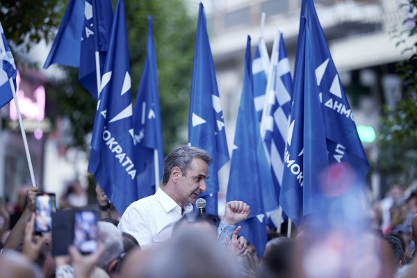 Μητσοτάκης: Ας αφήσουμε την Εκκλησία μακριά από τα της πολιτικής