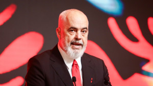 Ράμα: Υβριστική επίθεση κατά του κινήματος των «Φλαμίνγκο» - Δεν είμαι «Νονός»